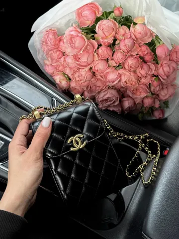 Chanel Pearl Crush Phone Case With Chain Lambskin Black Коробка магніт